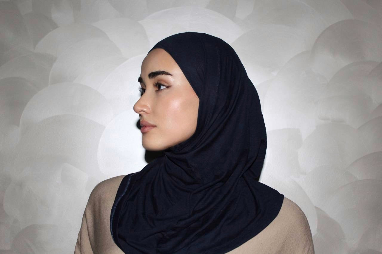 Two-Piece Hijab Set with Under Cap – No Pins Needed for Ultimate Comfort! — Black
