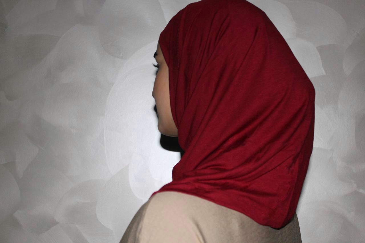Two-Piece Hijab Set with Under Cap – No Pins Needed for Ultimate Comfort! — Red